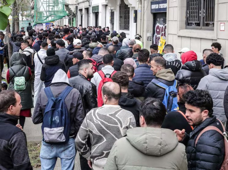 Reagrupación familiar y trámites vinculados en Plasencia y resto de Cáceres Cómo presentar la regularización por internet en Plasencia y resto de Cáceres